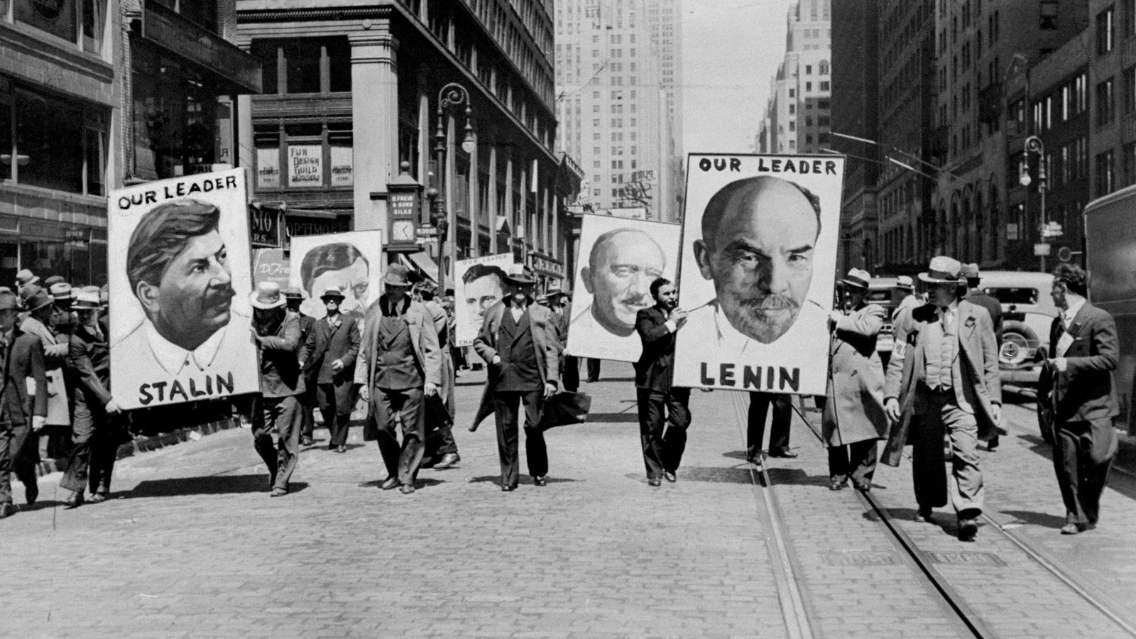 November 7: Long Live the Path of the October Revolution!